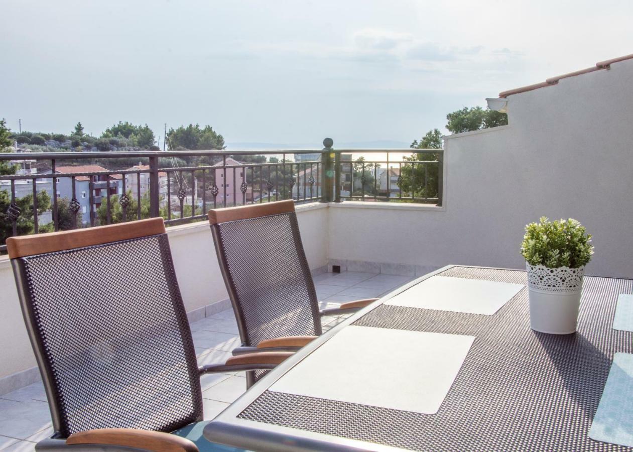 Relax Inn Подстрана Екстериор снимка