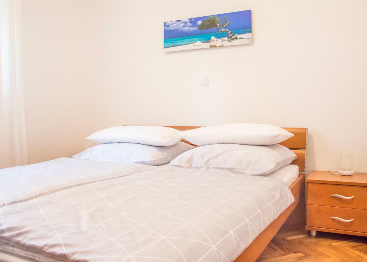 Relax Inn Подстрана Екстериор снимка